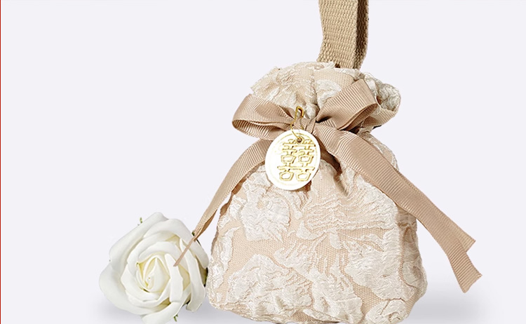 结婚礼盒成品喜糖袋含糖果高级混合新款订婚礼