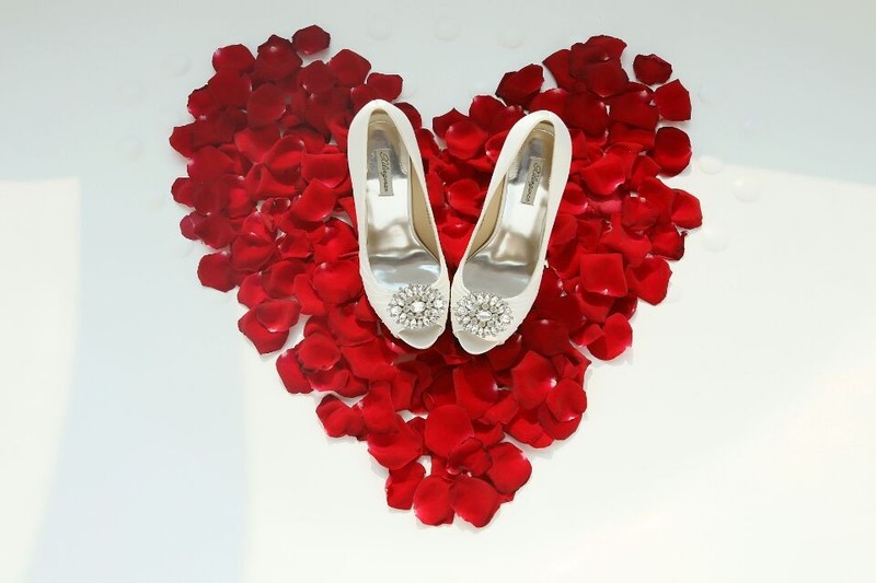 婚礼跟拍领证跟拍订婚宴跟拍摄影婚纱照