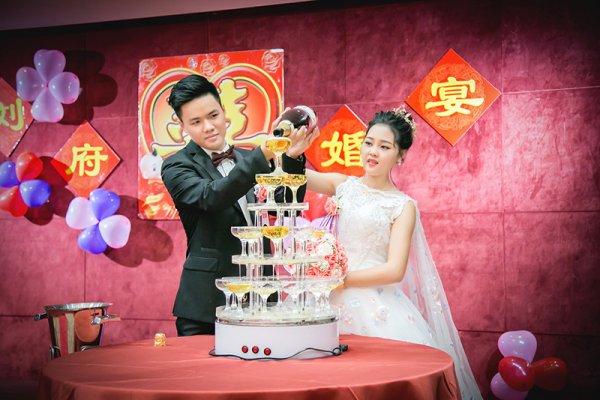 接亲婚庆摆姿婚礼跟拍摄像构图