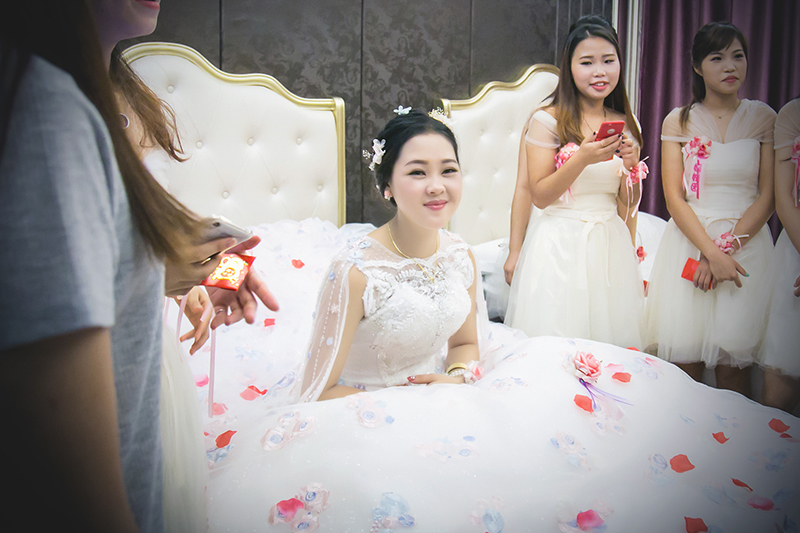 接亲婚庆摆姿婚礼跟拍摄像构图